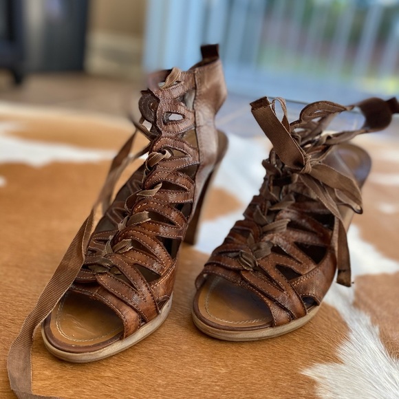 Sexy heels - Picture 3 of 6